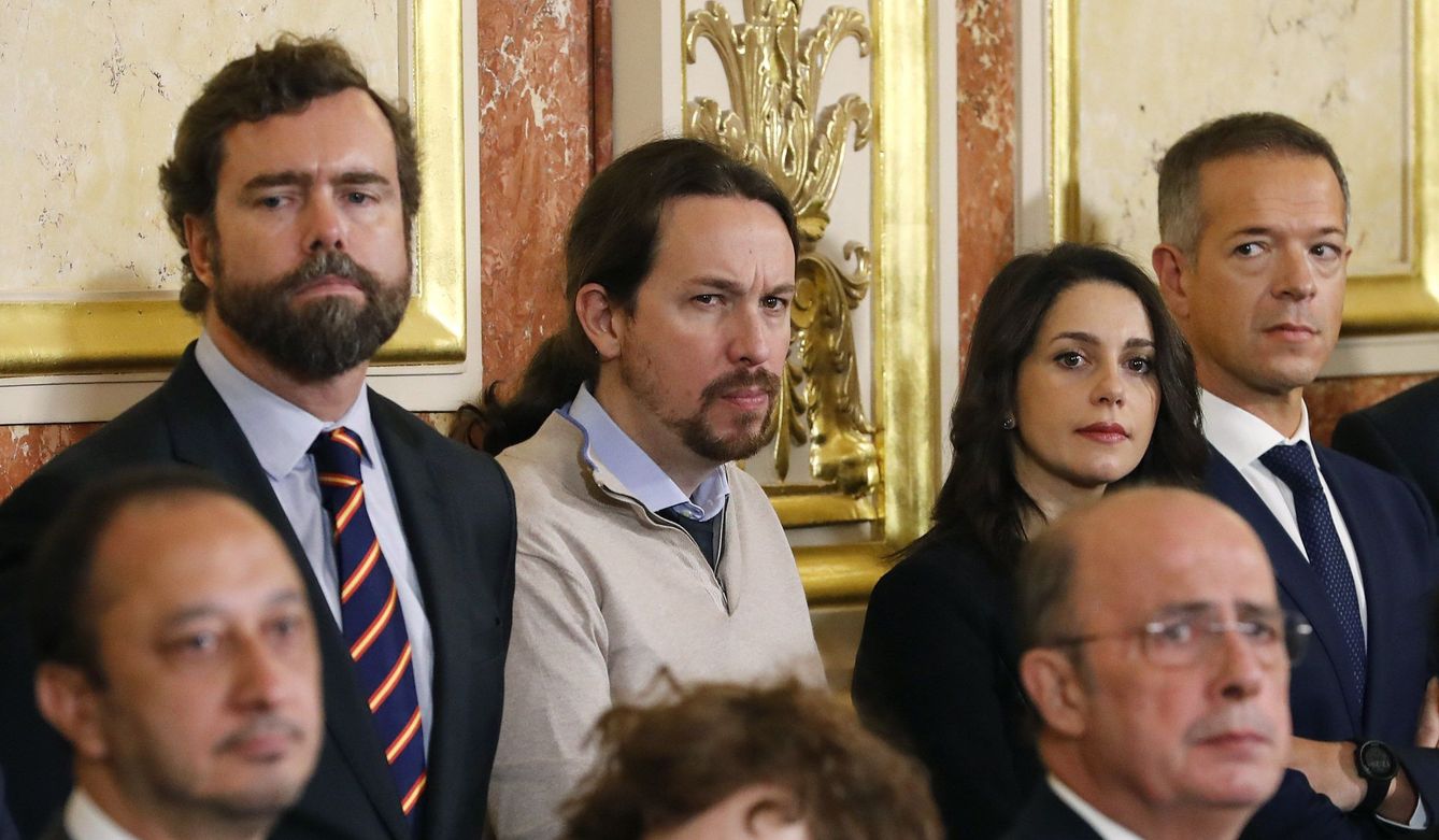 El diputado de Vox Iván Espinosa de los Monteros, el líder de Podemos, Pablo Iglesias, e Inés Arrimadas, de Ciudadanos. (EFE)