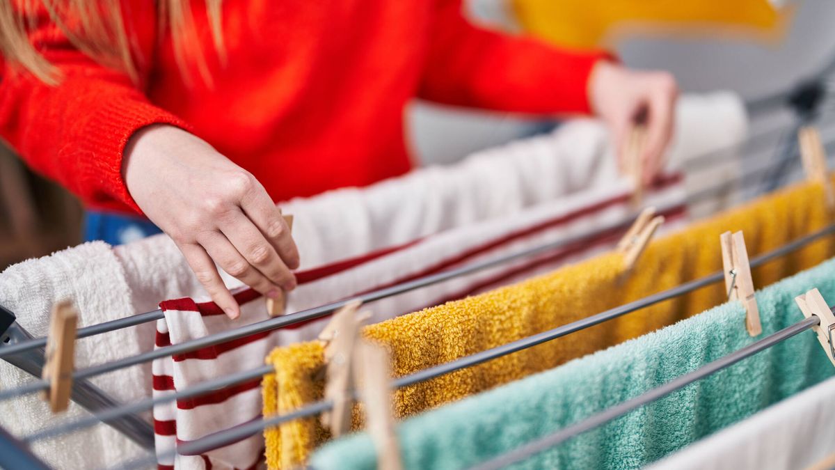 Los mejores tendederos eléctricos para secar tu ropa en pocos minutos