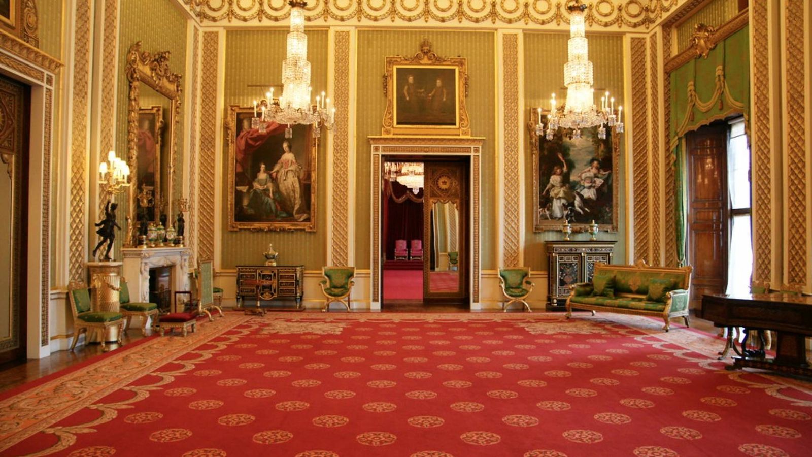 Foto: Uno de los salones enmoquetados del Palacio de Buckingham.