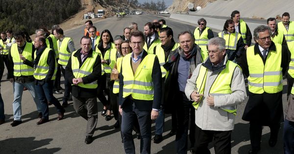 Foto: Feijóo visita las obras de la autovía en 2016. (EFE)
