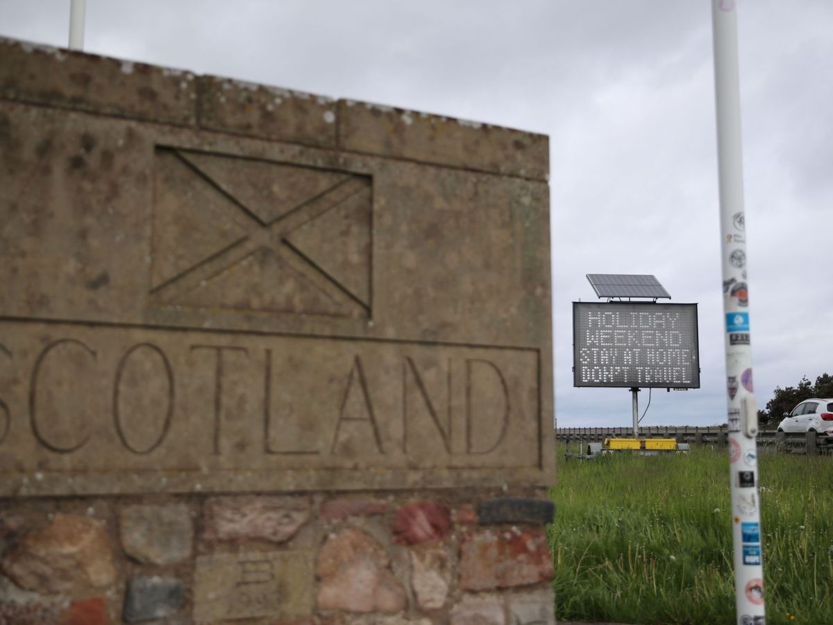 Foto: Frontera entre Inglaterra y Escocia. (Reuters/Lee Smith)