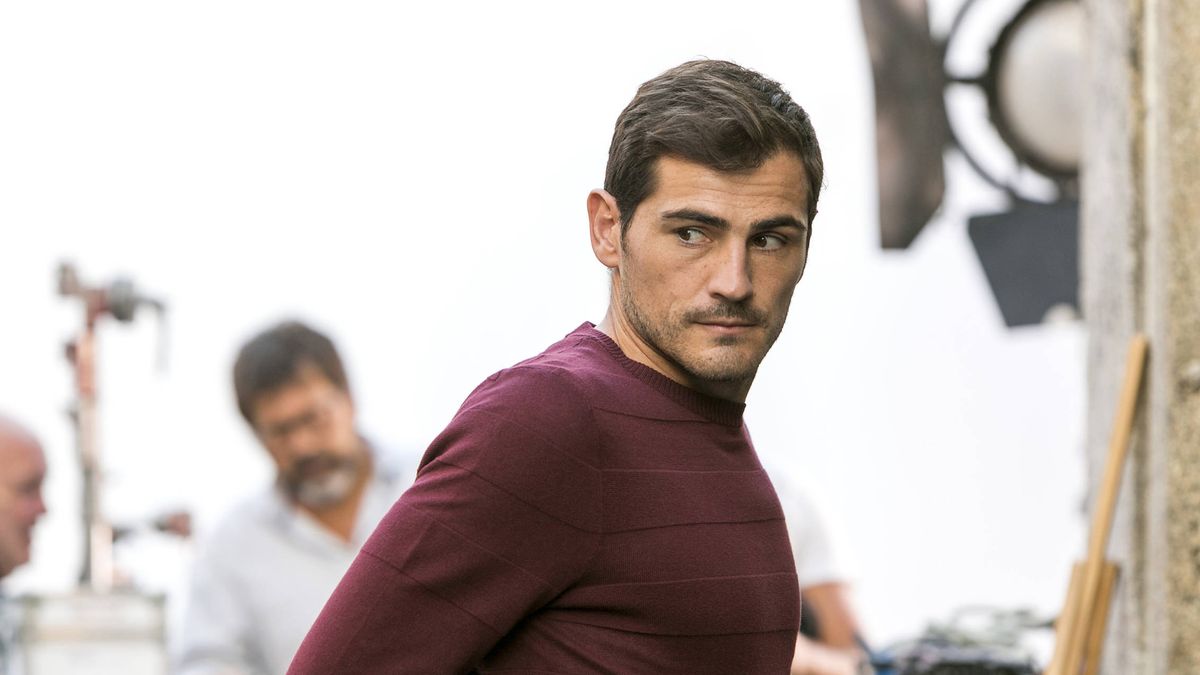 La curiosa fiesta de Iker Casillas por su 36 cumpleaños con clones del futbolista