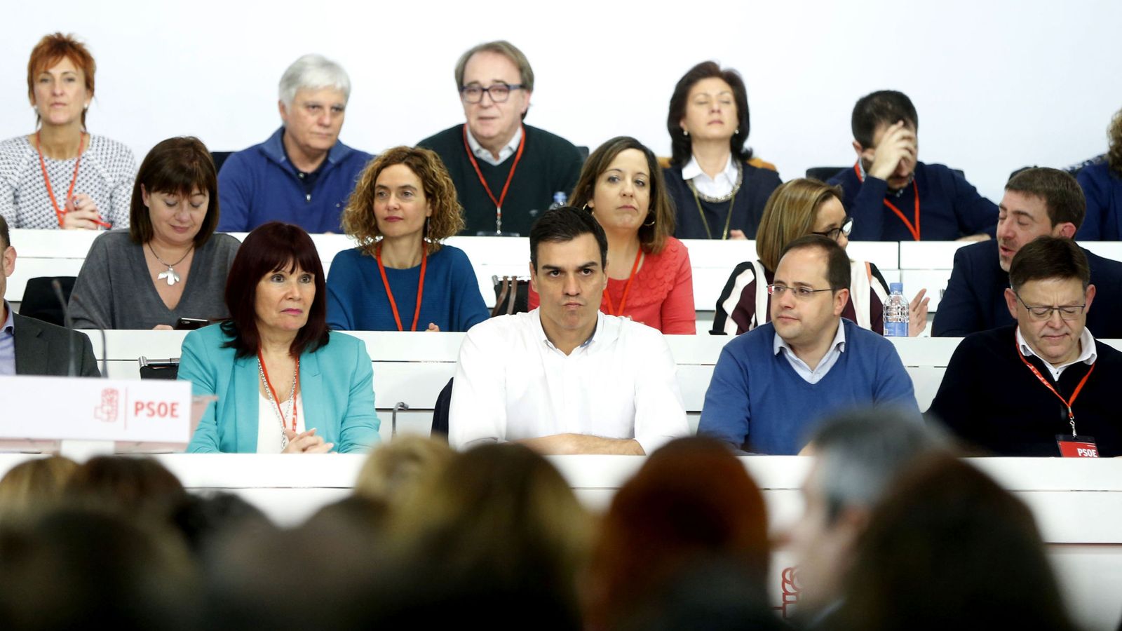 Foto:  El secretario general del PSOE, Pedro Sánchez (c), durante la reunión del comité federal. (EFE) 