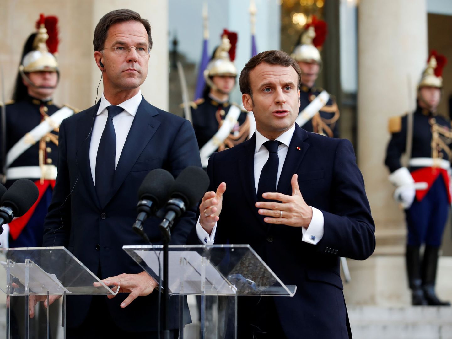 Mark Rutte y Emmanuel Macron. (Reuters)