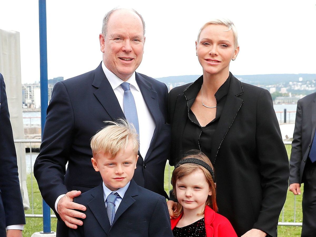 Foto: Charlène y Alberto con sus hijos en Noruega. (Gtres)