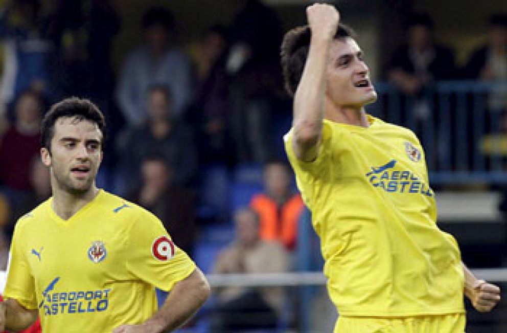 Foto: El Villarreal sigue invicto tras ganar a un Almería que reaccionó tarde