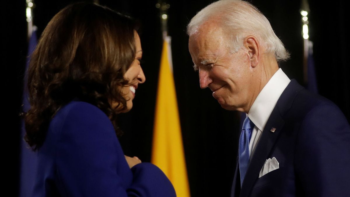 El debut de la 'vicepresidenta': Kamala Harris saca a bailar a Joe Biden
