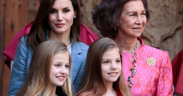 Foto: La reina Letizia, doña Sofía, la princesa Leonor y la infanta Sofía en la Misa de Pascua del año pasado.(REUTERS)