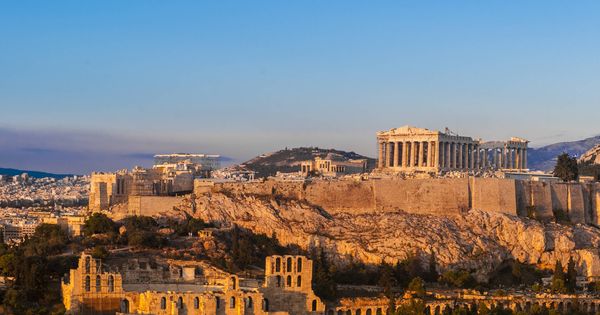 Foto: El Partenón griego durante el amanecer. (iStock)