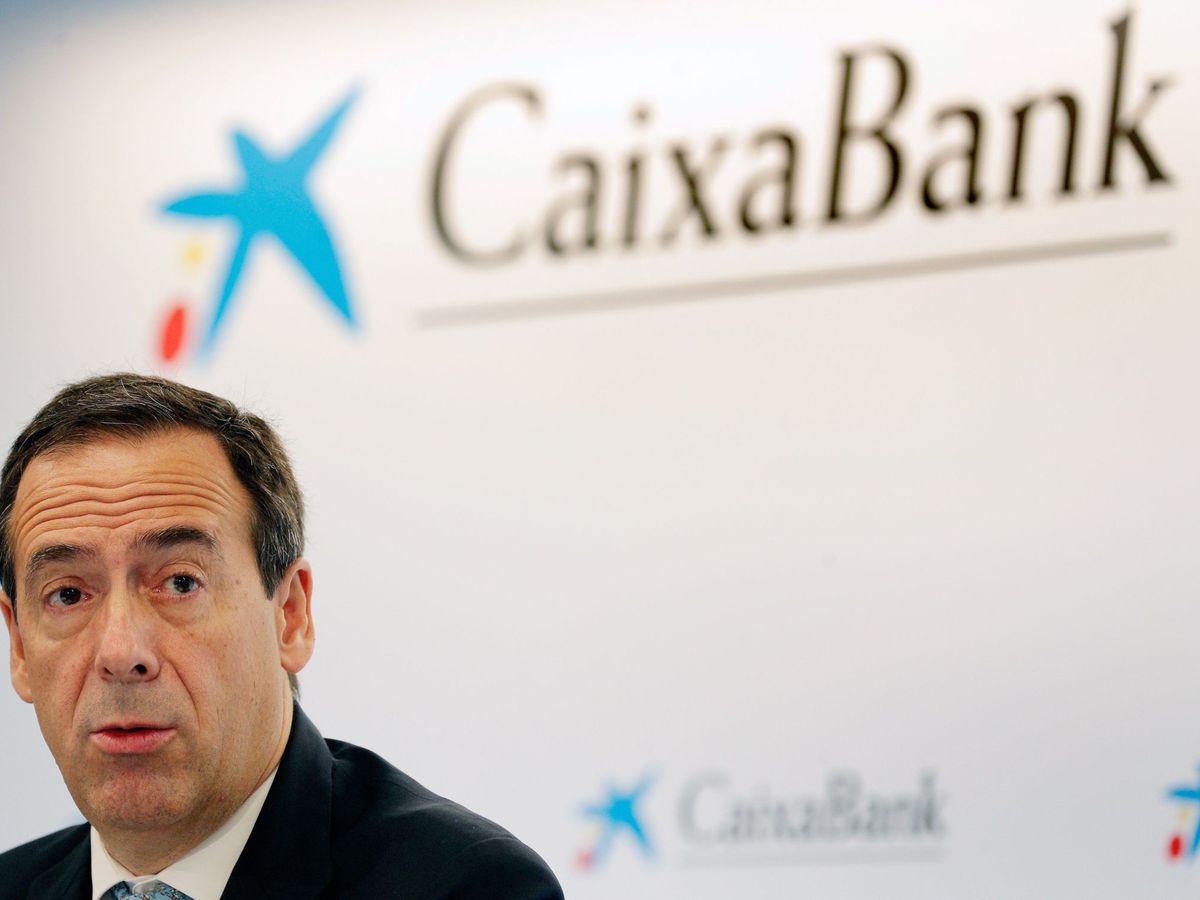 Foto: Caixabank gana 1.266 millones hasta septiembre, el 28 % menos, por el ere