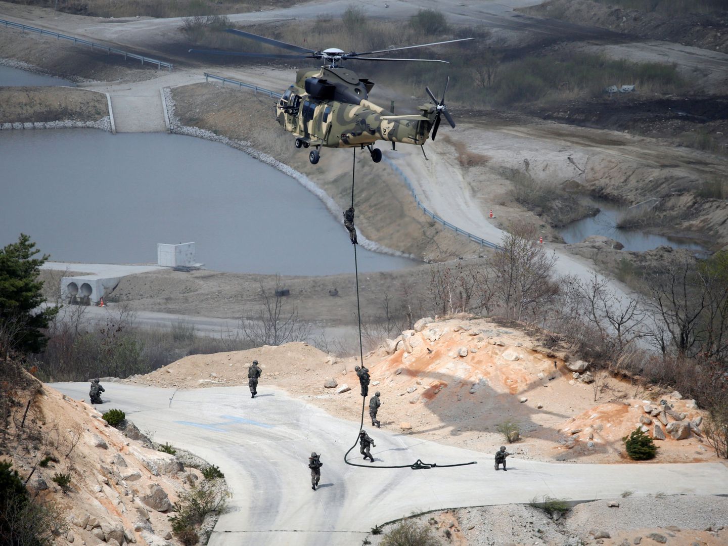 Soldados surcoreanos, durante unas maniobras militares. (Reuters)