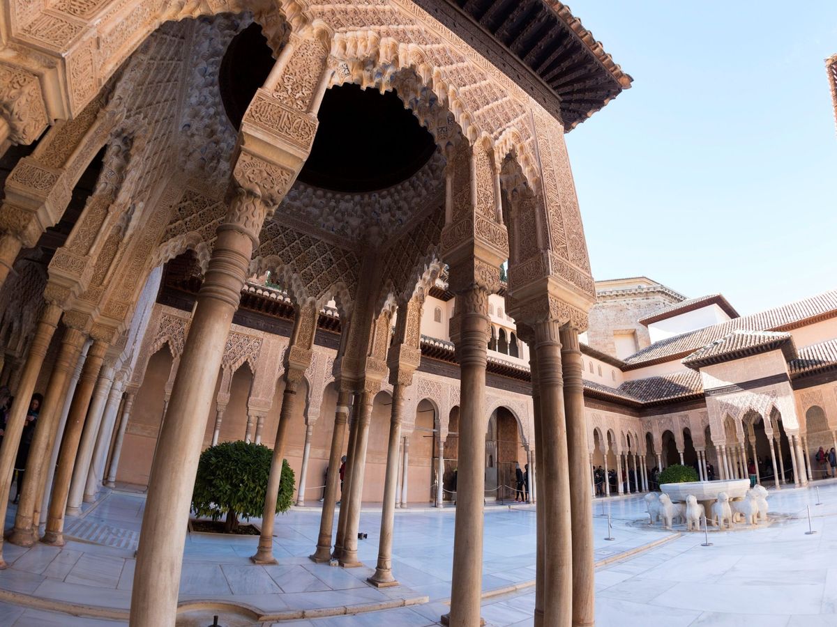 Foto: El Patio de los Leones, dentro de la Alhambra. (EFE)