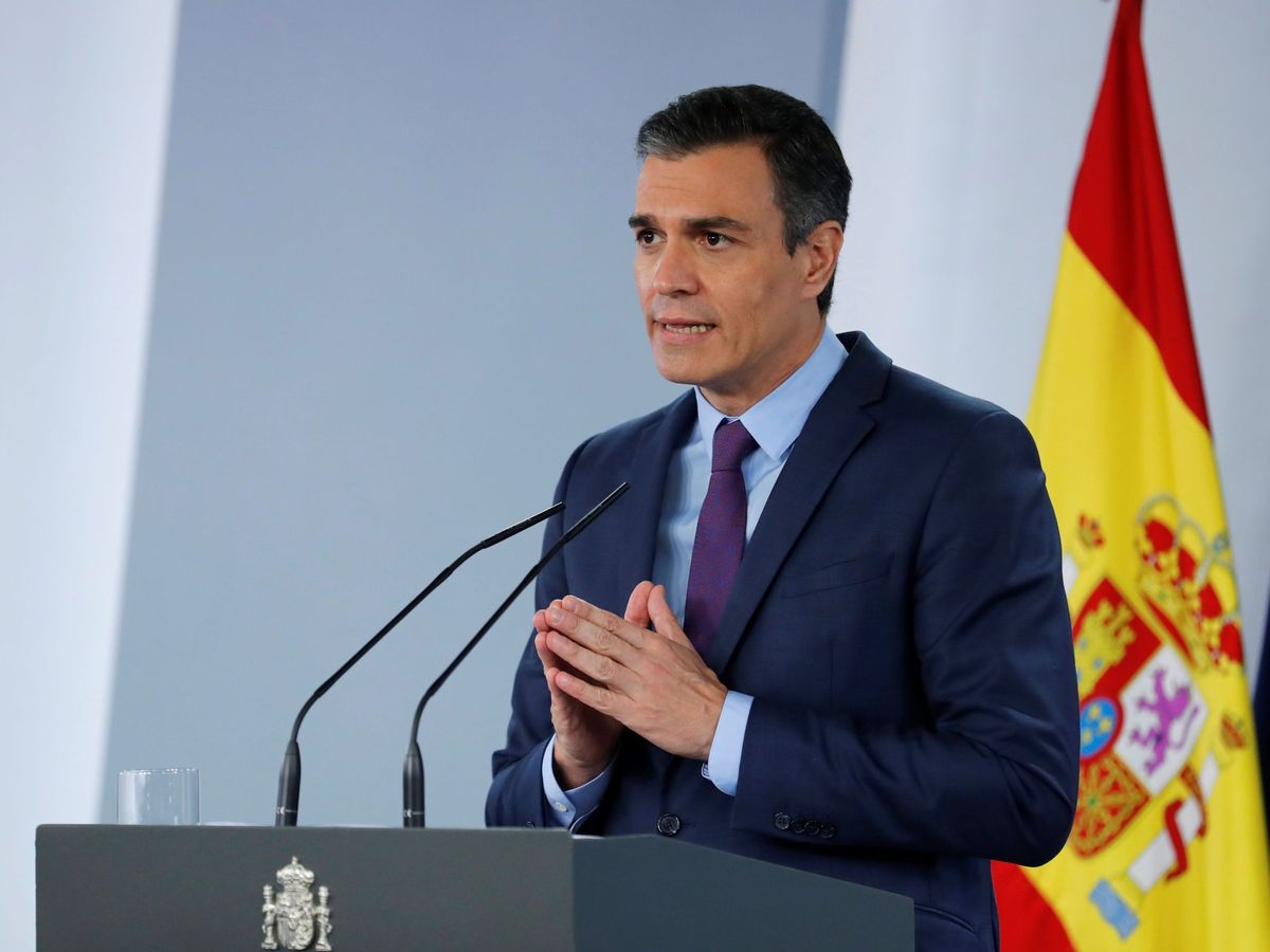 Foto: El presidente del Gobierno, Pedro Sánchez, este mediodía en el Palacio de la Moncloa. (EFE)