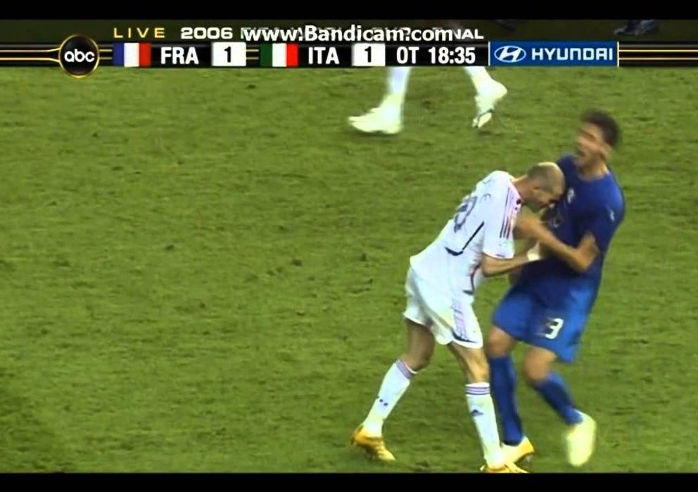 Foto: Momento en el que Zidane propina el cabezazo a Materazzi en la final del Mundial 2006.