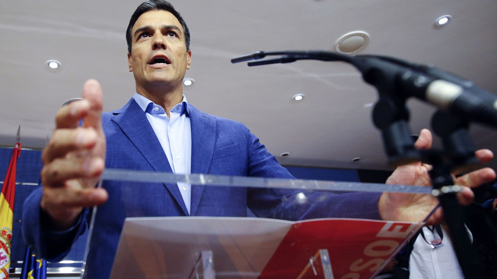 Foto: El 'FT' pide a Pedro Sánchez, líder del PSOE, que se abstenga (Efe).