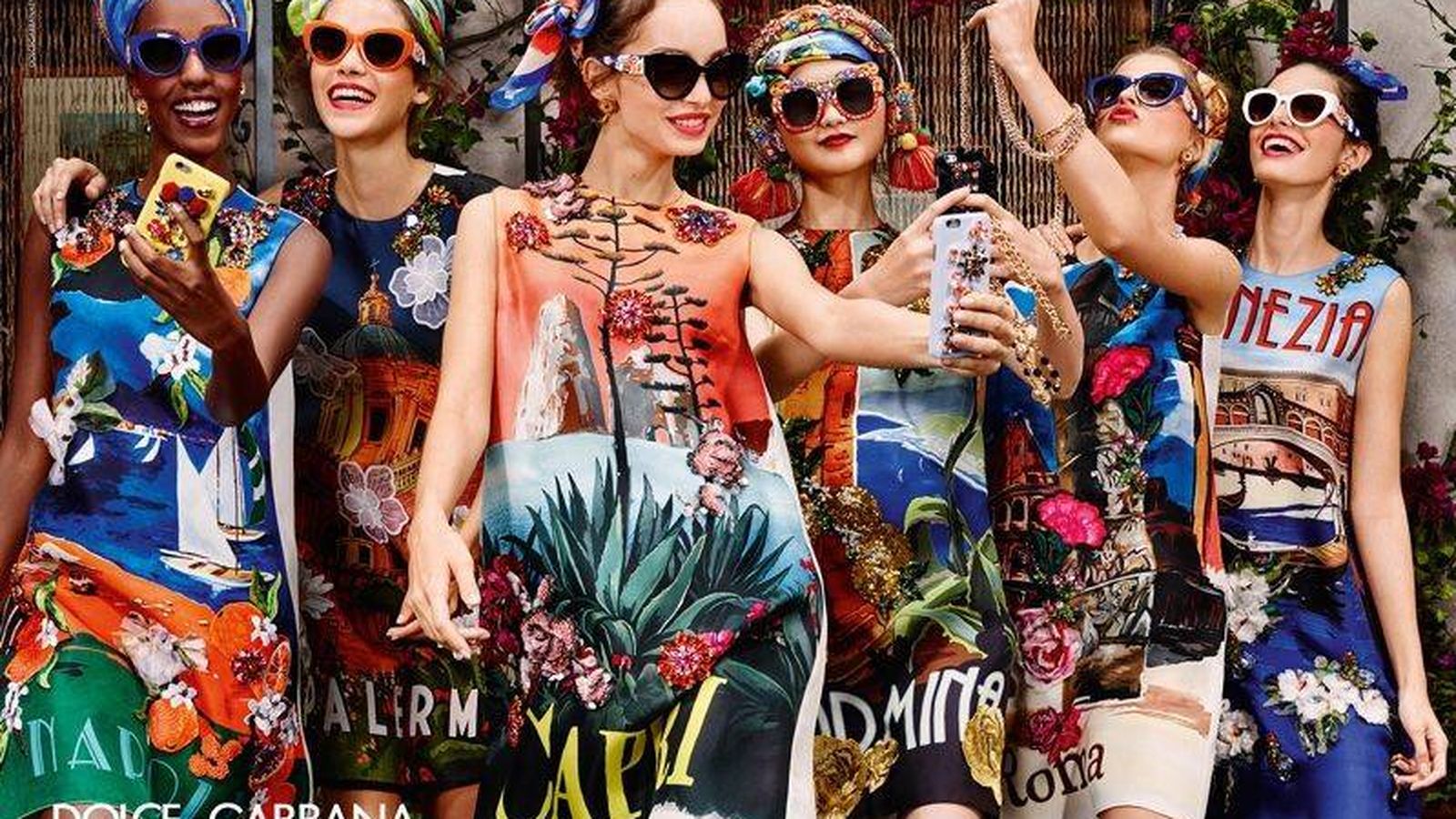 Foto: ¿La postura nos va aumentar la papada? (Imagen: Dolce & Gabbana)