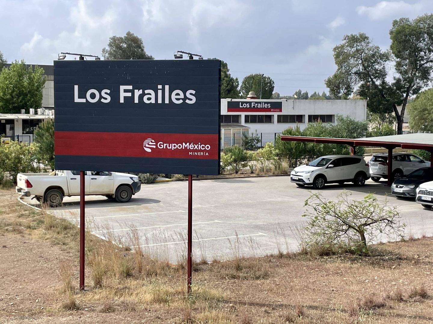 Instalaciones de Minera Los Frailes, de Grupo México, en Aznalcóllar. (J. L. Losa)