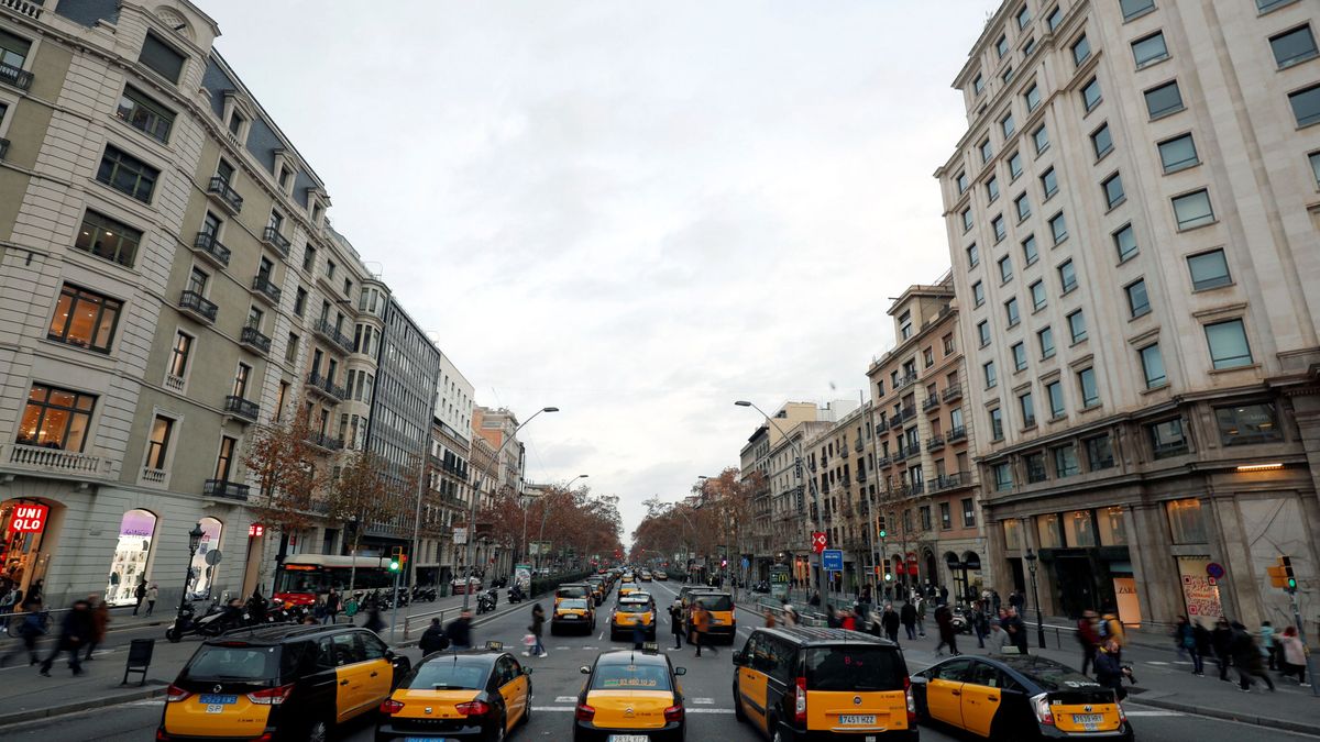 La oferta del Govern no convence y el taxi se mantiene en huelga en Barcelona