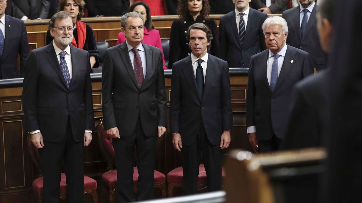 Los expresidentes del Gobierno, Felipe González, José María Aznar, José Luis Rodríguez Zapatero y Mariano Rajoy, en el acto por el 40 aniversario de la Constitución. (EFE)