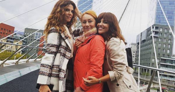 Foto: Paula Echevarría junto a la directora de 'Ola de crímenes', Gracia Querejeta, y la actriz Juana Acosta. (Instagram)