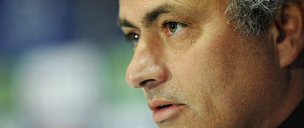 Foto: Mourinho acusa a la FIFA de hacer trampas a la hora de elegir a Del Bosque como mejor técnico