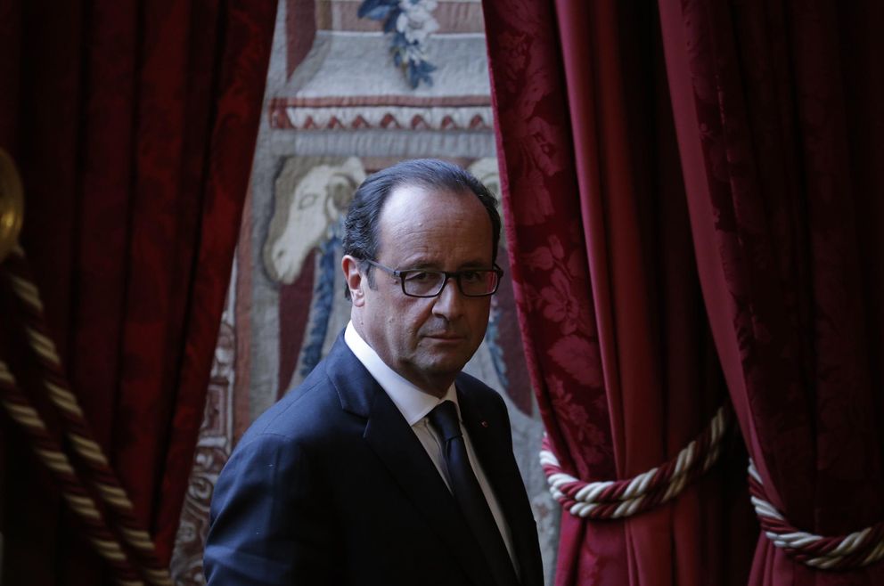 François Hollande se dispone a ofrecer una rueda de prensa en el Elíseo (Reuters).