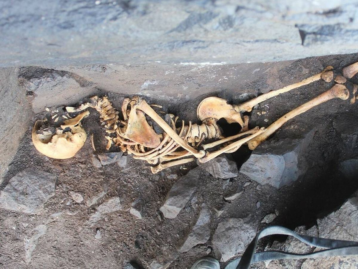 Foto: Restos humanos encontrados en un yacimiento arqueológico. (Cabildo de Gran Canaria)