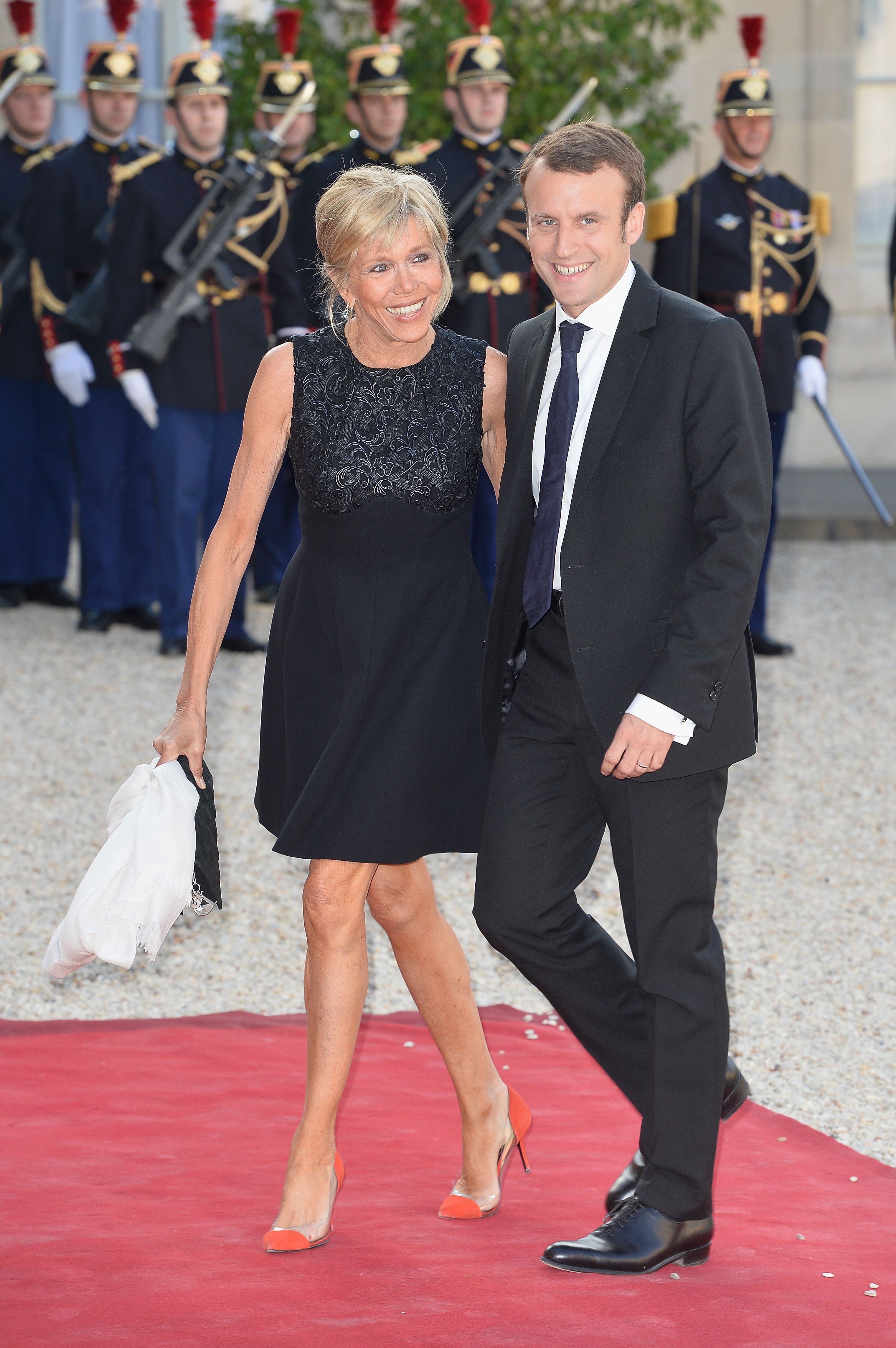 Brigitte Macron, de negro. (Cordon Press)