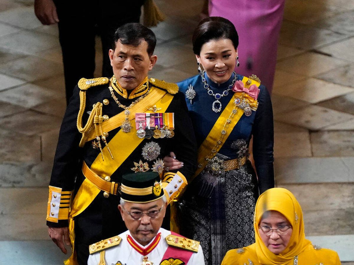 Foto:  Los reyes de Tailandia, en la coronación de Carlos III. (Getty)