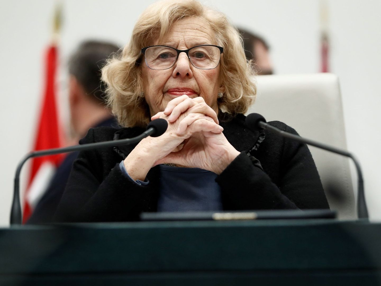 La alcaldesa de la ciudad de Madrid, Manuela Carmena, durante un pleno. (EFE)