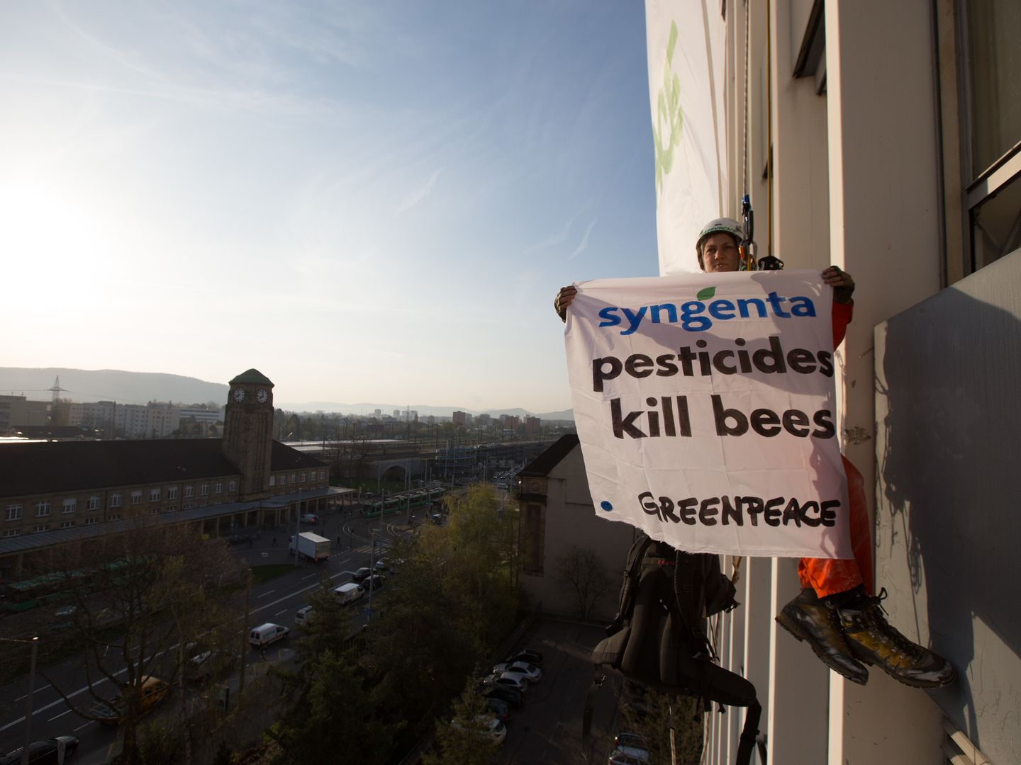 Acción de protesta en la sede de Syngenta (Flickr: usuario @greenpeace_switzerland)