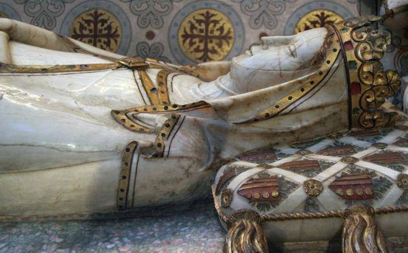 Sepulcro de la reina Elisenda en el monasterio de Pedralbes.