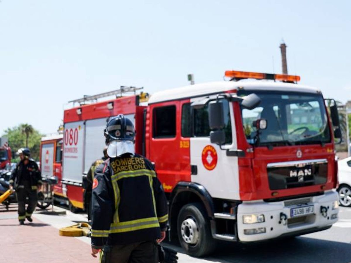 Foto: Equipo de bomberos de Barcelona.