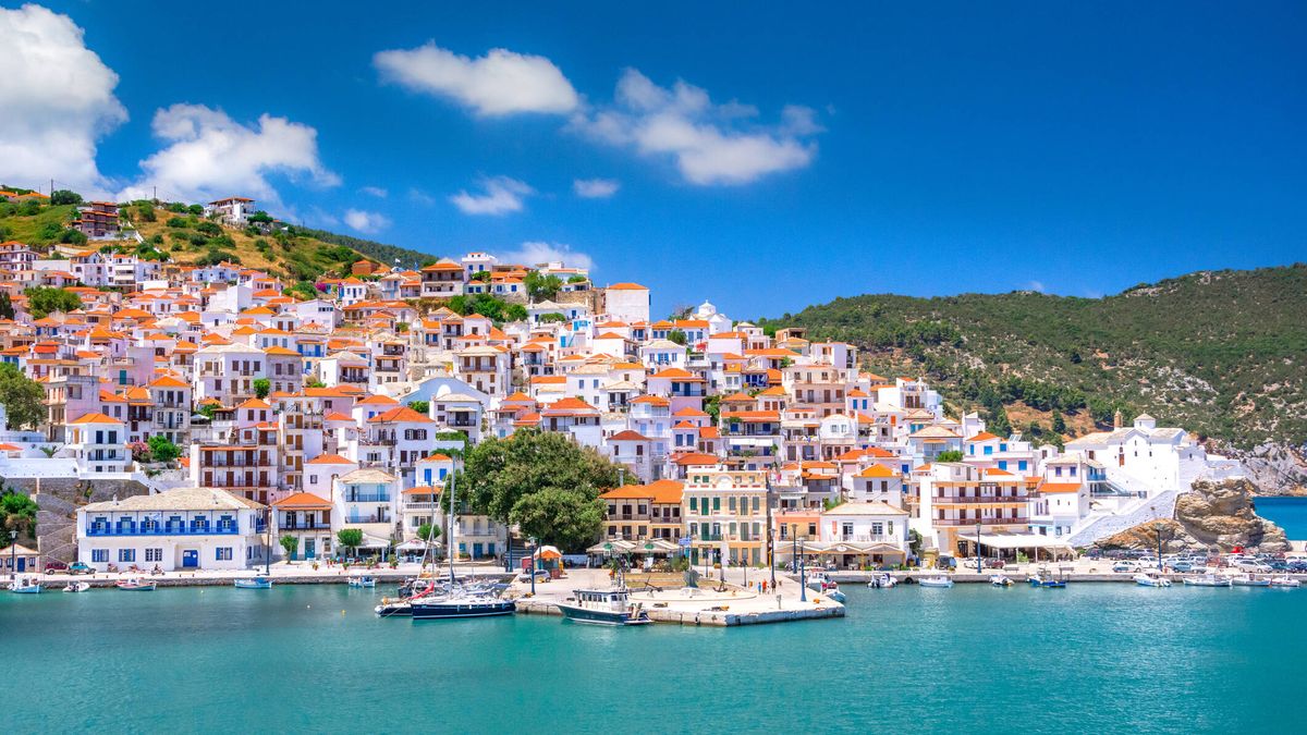 La isla griega de Skopelos y el curioso origen histórico del primer sushi europeo