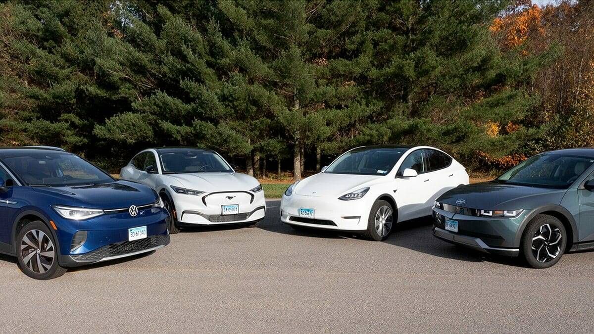 Miden el alcance real de cuatro coches eléctricos a distintas temperaturas, y esto pasa