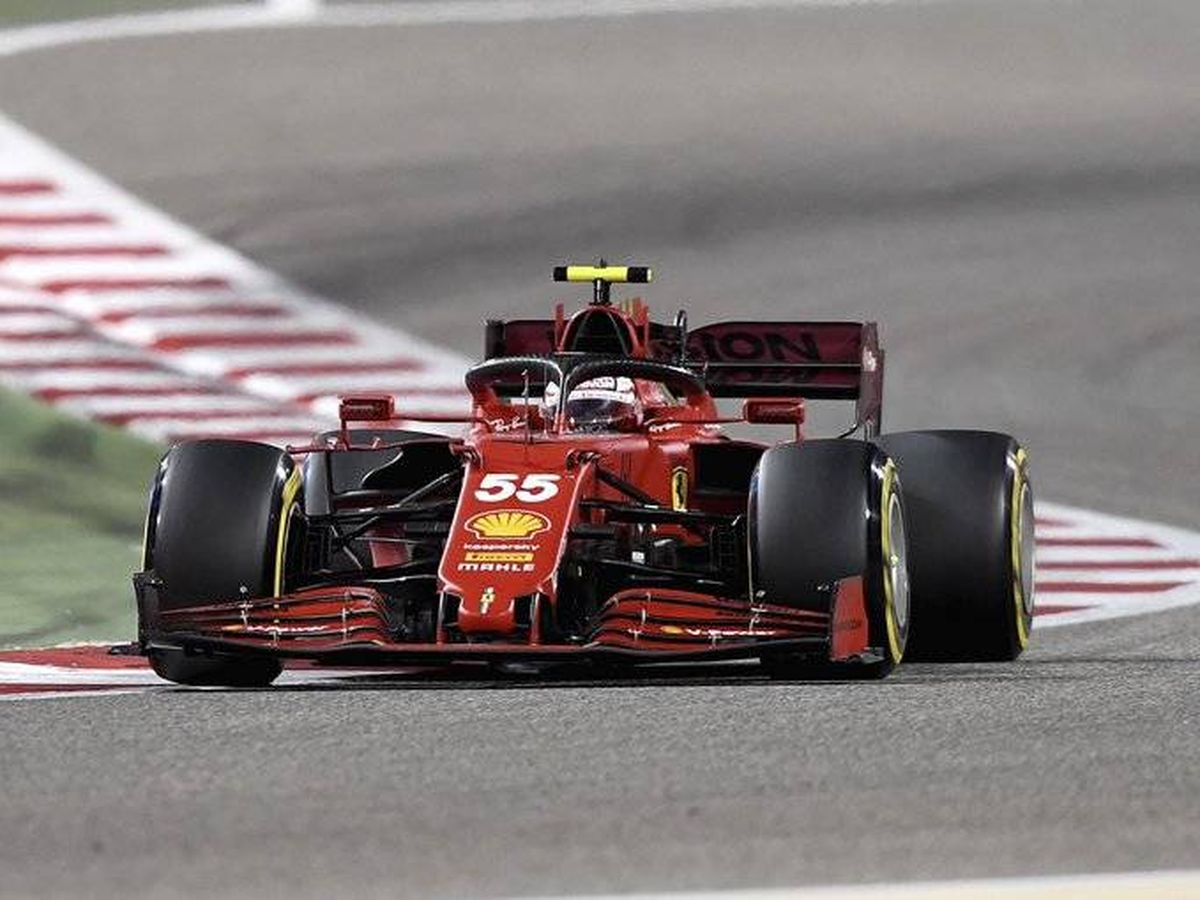 Foto: Carlos Sainz logró superar con más ritmo del esperado su enfrentamiento con Leclerc, aunque todavía pagando el precio de su falta de experiencia