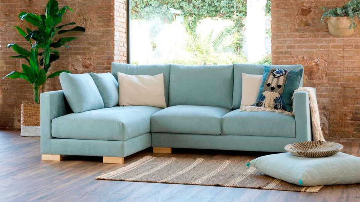 Minimalistas, coloridos y cómodos: así son los sofás más vendidos y de tendencia