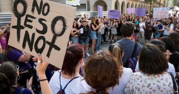 Foto: Ya son 14 las violaciones grupales registradas en España en 2019, y 104 en total desde 2016. (Efe)