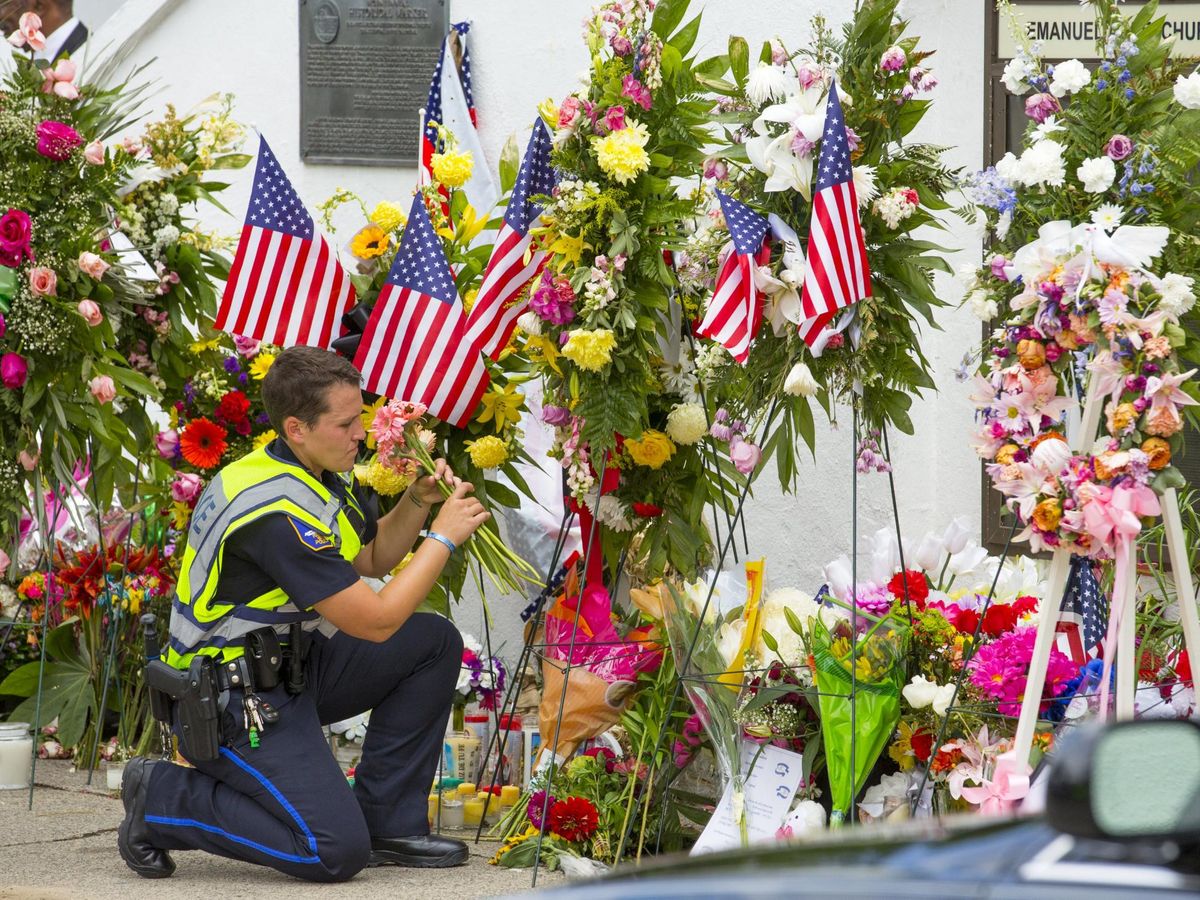 Foto: Memorial por la víctima de un tiroteo en Carolina del Sur. (Reuters/Jason Miczek)