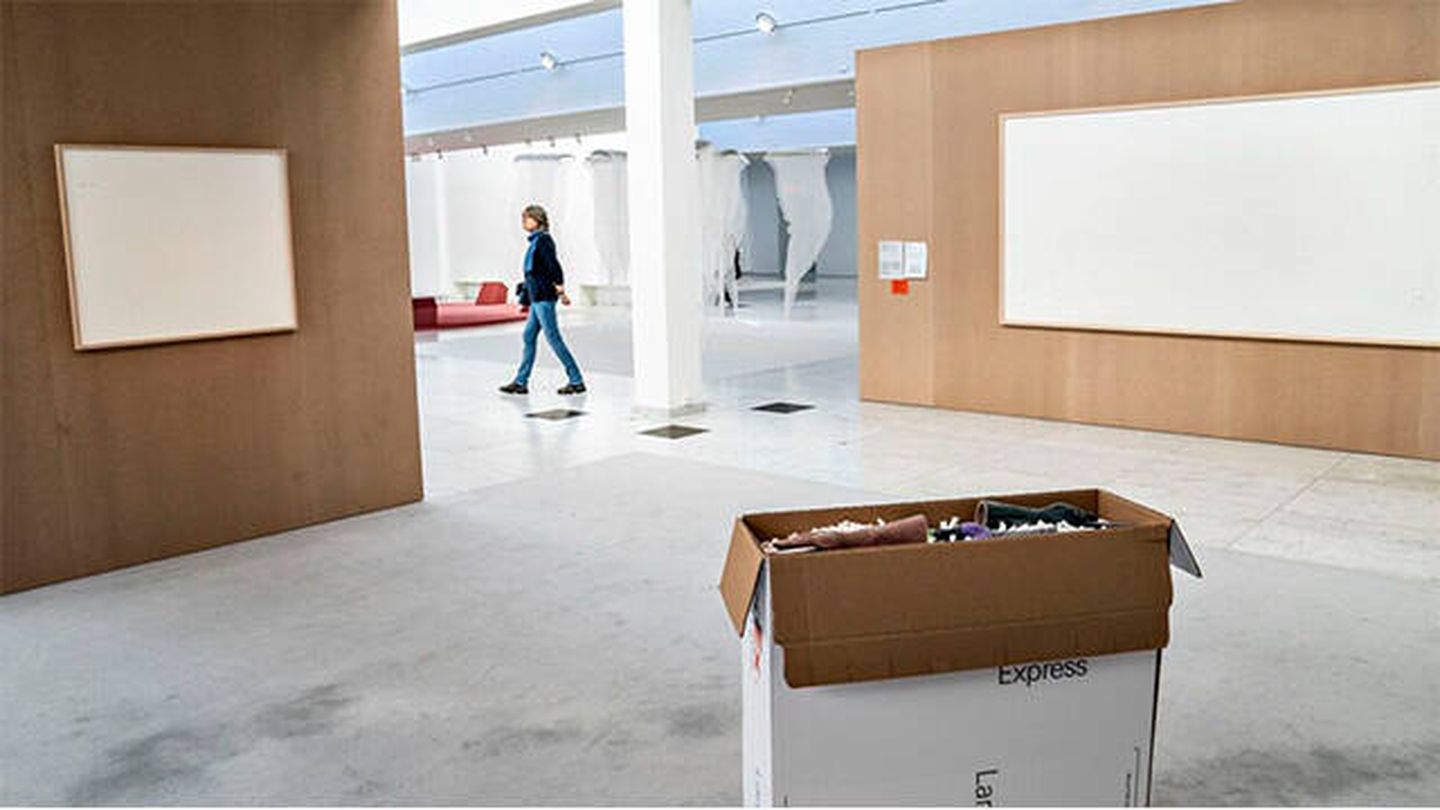 Los cuadros en blanco expuestos en el museo Kunsten de Arte Moderno en Aalborg (Dinamarca)
