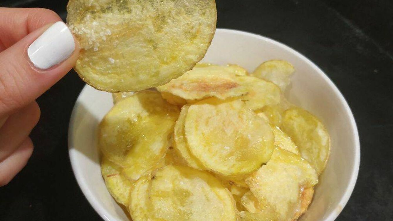 Esta es la sencilla forma de hacer patatas de bolsa caseras en solo 5 minutos y con el microondas: Súper saludables