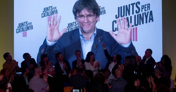 Foto: Carles Puigdemont, en el acto de inicio de campaña de Junts per Catalunya, el pasado viernes. (EFE)