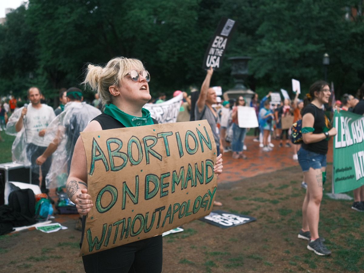 Foto: Protesta frente a la Casa Blanca para exigir que se proteja el aborto legal. (EFE/Jorge Dastis)