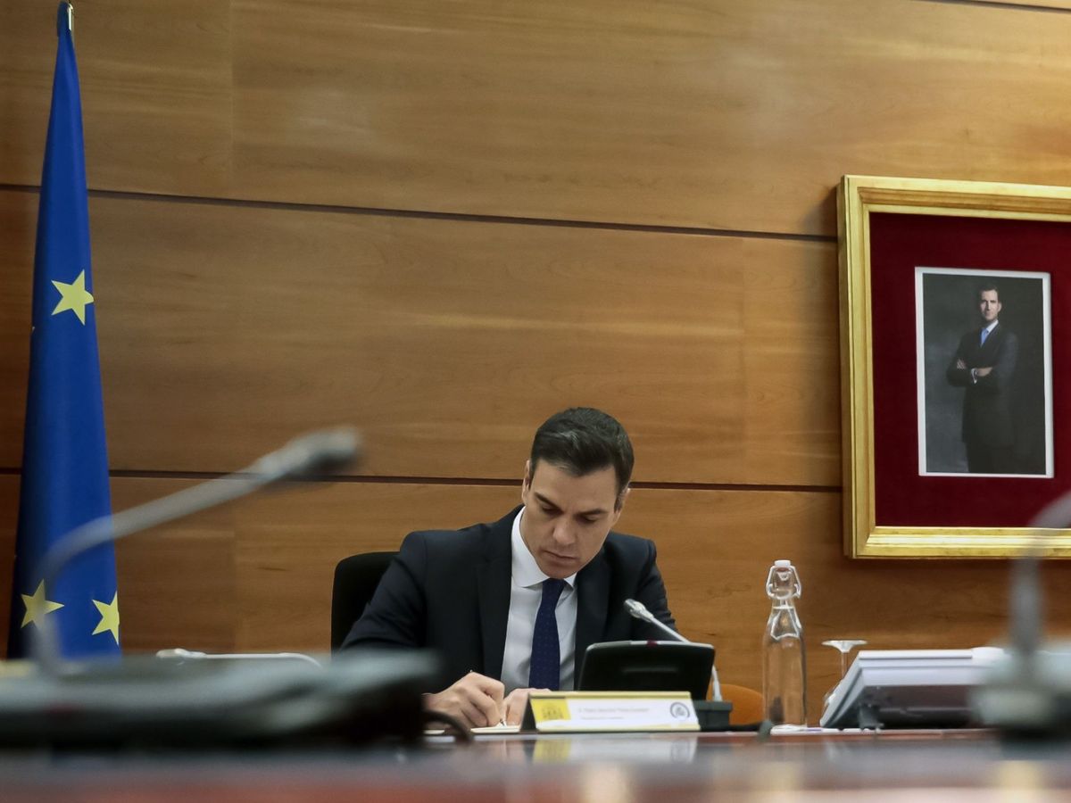 Foto: El presidente del Gobierno, Pedro Sánchez, durante un Consejo de Ministros. (Efe)