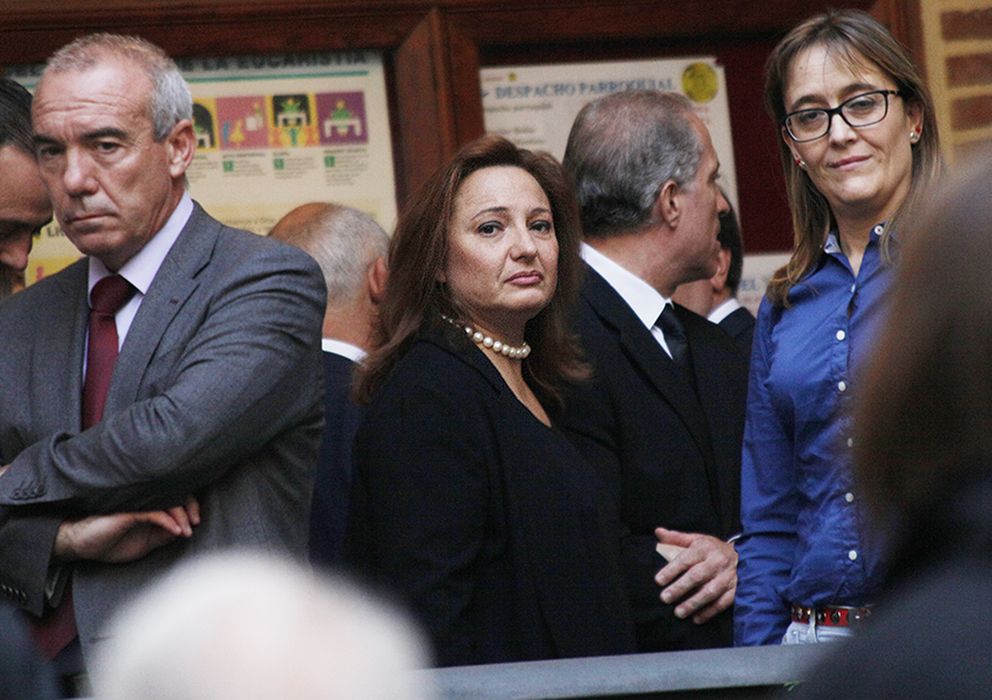 Foto: Marta Álvarez Guil, hija de Isidoro Álvarez, durante su funeral en Madrid (Fotografía: Enrique Villarino)