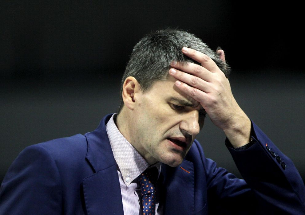 Foto: Velimir Perasovic es destituido como entrenador del Valencia Basket.