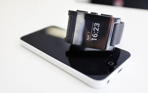 Probamos Pebble, el reloj de diseño compatible con Apple y Android