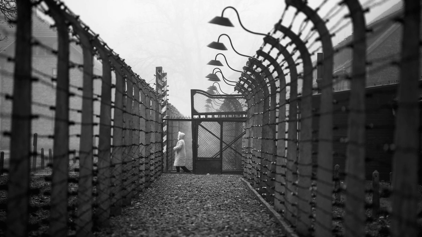 La alambrada del campo de concentración de Auschwitz. (Getty/Christopher Furlong)