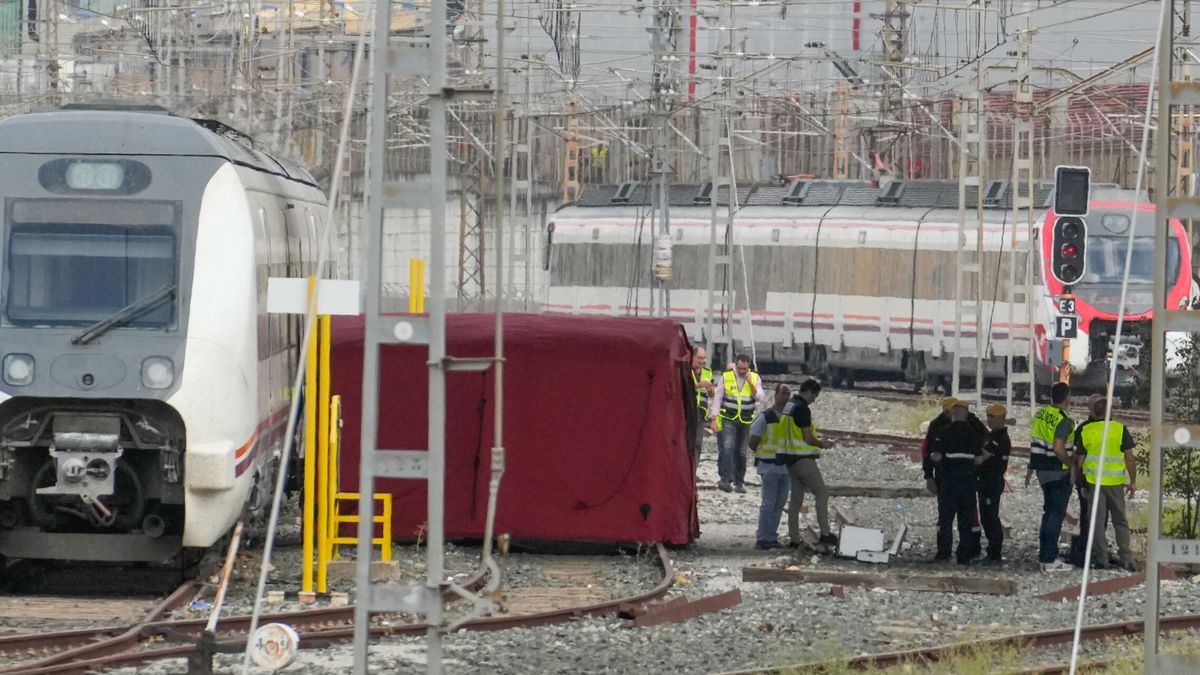 Los pasos de Álvaro para subir al tren a Córdoba: "Se quedó sin batería y no quiso el cargador"