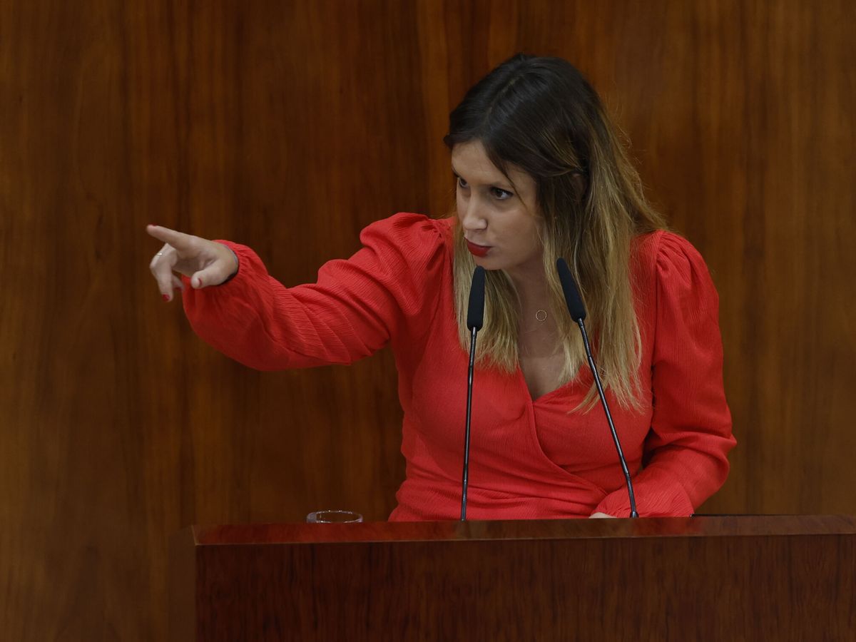 Foto: Alejandra Jacinto durante la segunda sesión del debate del estado de la región. (EFE/J. J. Guillén)